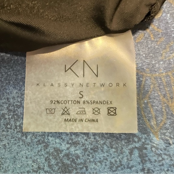 Klassy Network crop top - Picture 5 of 5